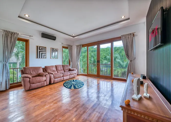 Elite 4bd With Pvt Pool And Golf Access Villa